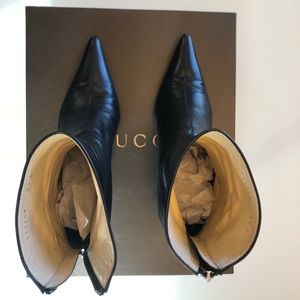 Gucci black leather chelsea boots size 6 1/2